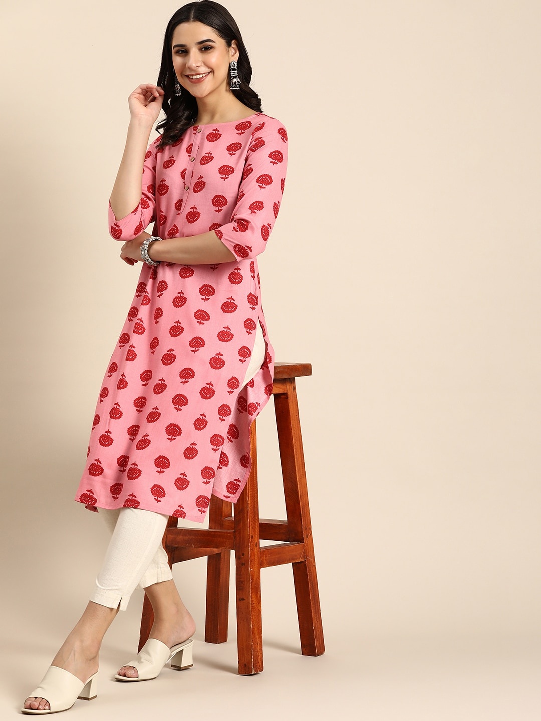 

Anouk Women Floral Printed Round Neck Straight Kurta, Pink