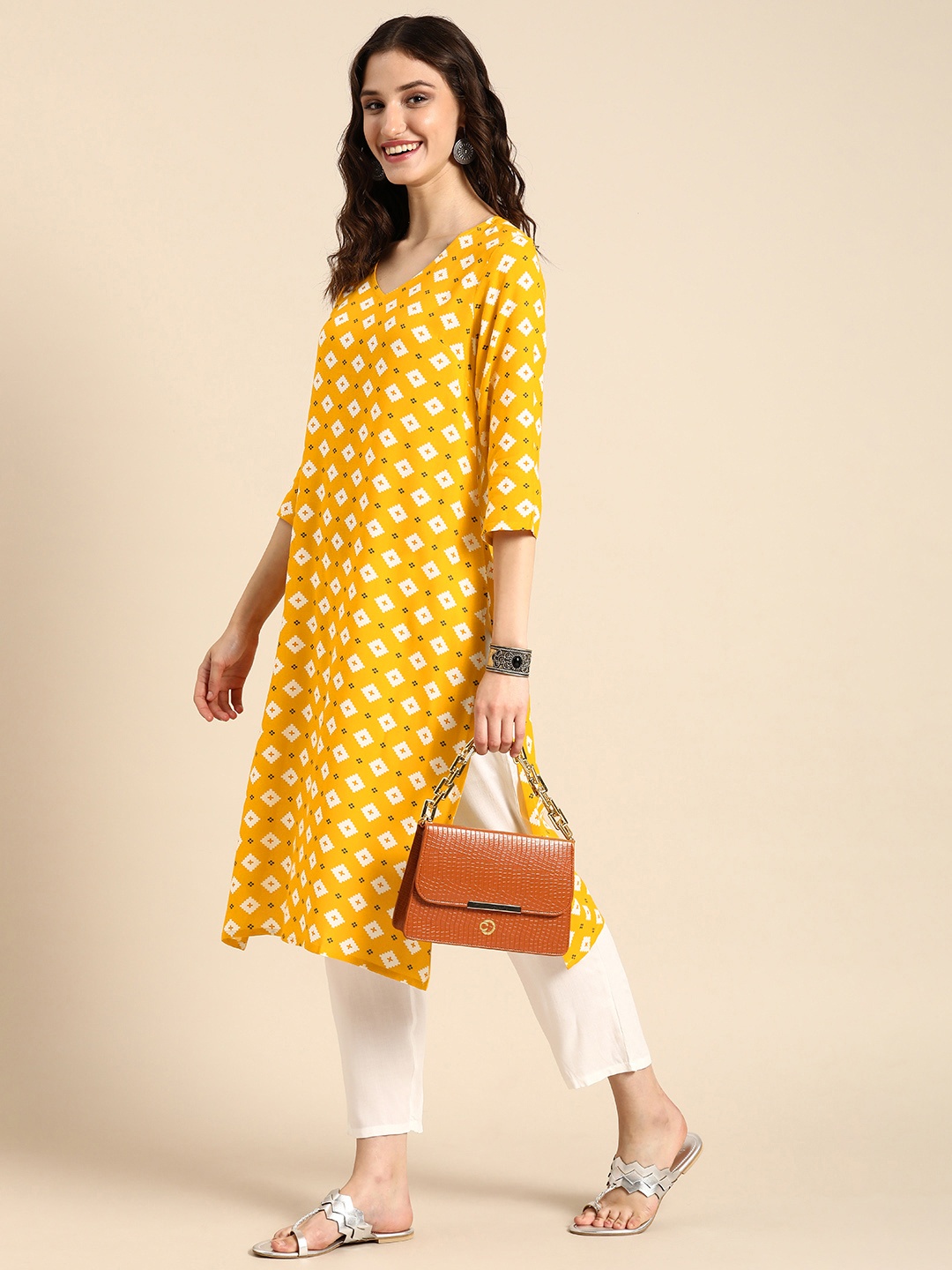 

Anouk Printed Regular Kurta with Trousers, Yellow