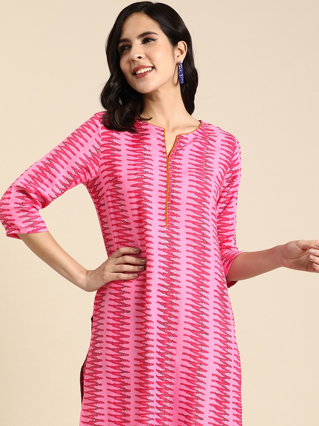 

Anouk Women Chevron Printed Kurta, Pink