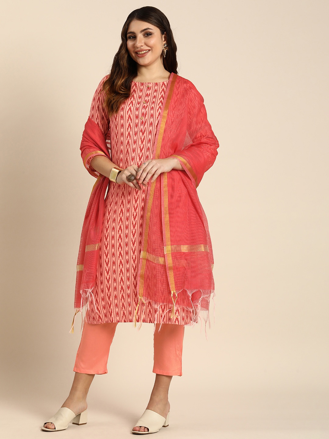 

Anouk Women Printed Regular Kurta With Trousers & Dupatta, Peach