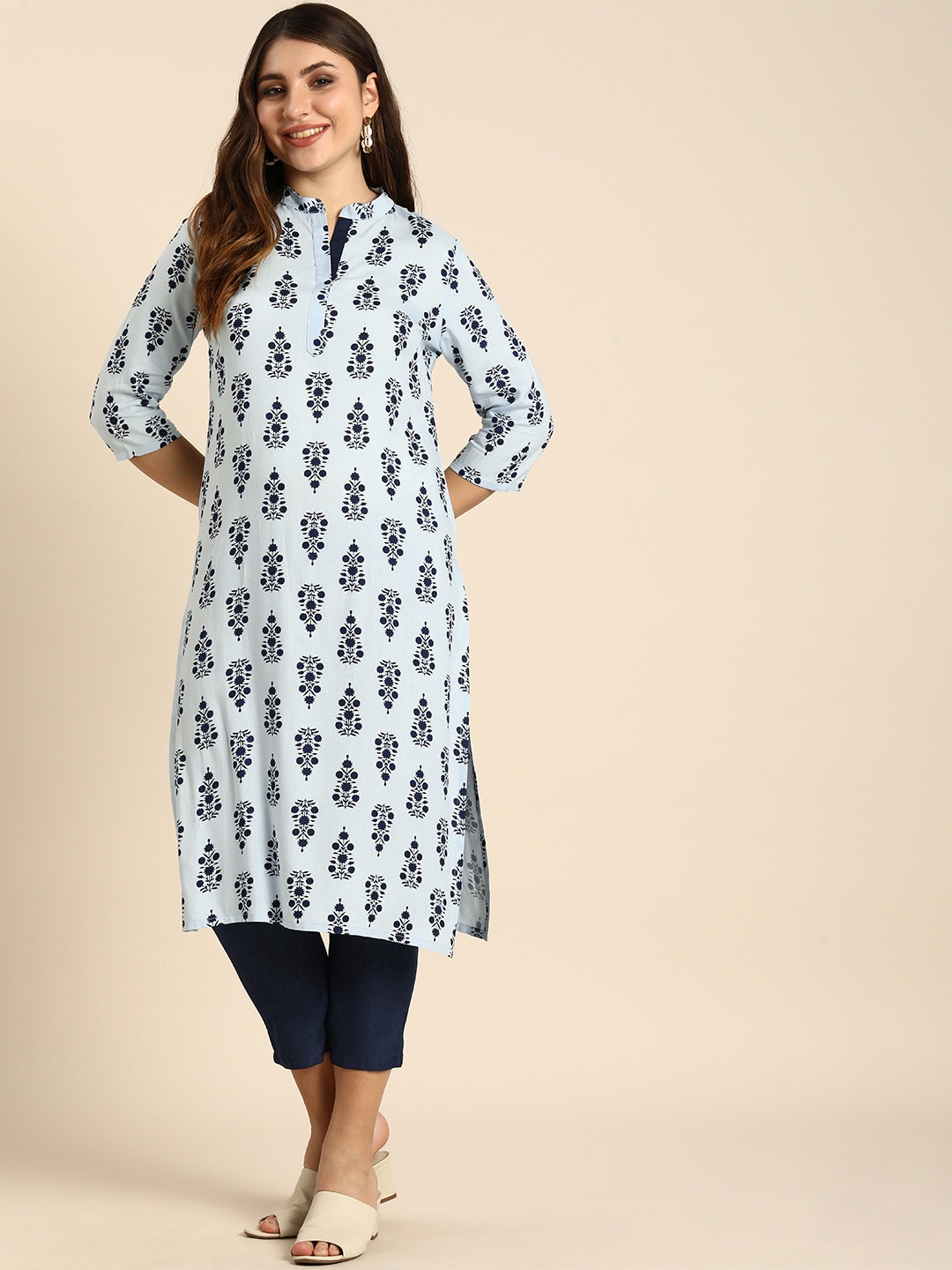 

Anouk Women Floral Printed Regular Kurta With Trousers, Blue