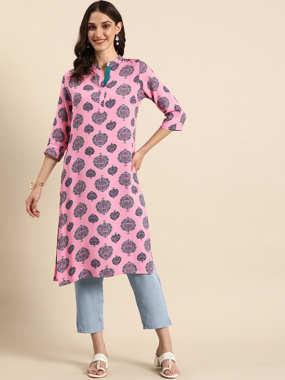 

Anouk Women Band Collar Floral Printed Kurta & Trousers, Pink