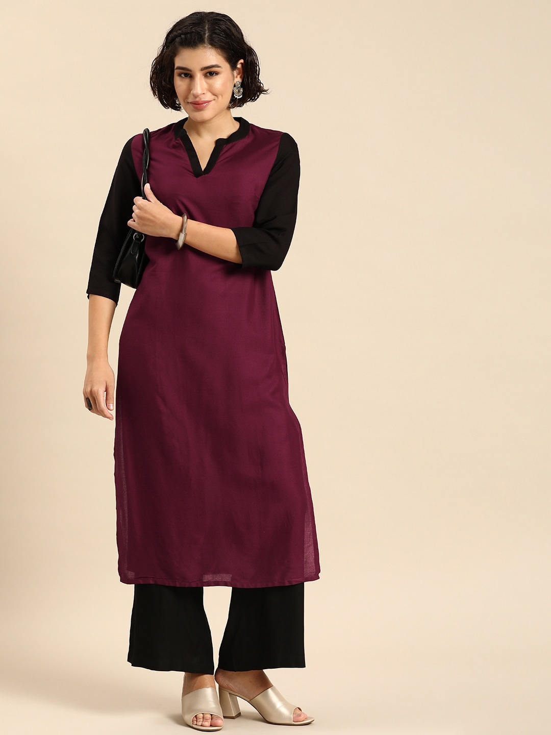 

Anouk Women V-Neck Kurta, Maroon