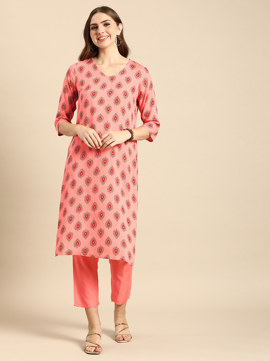 

Anouk Women Ethnic Motifs Printed Regular Kurta With Trousers, Coral