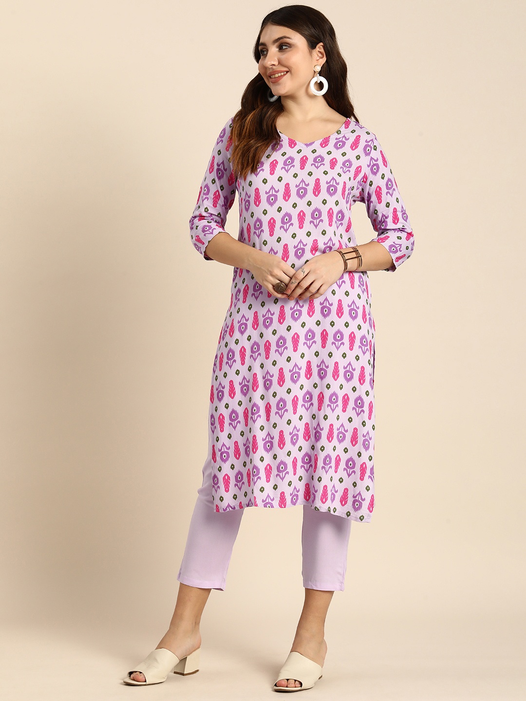 

Anouk Ethnic Motifs Printed Kurta with Trousers, Lavender