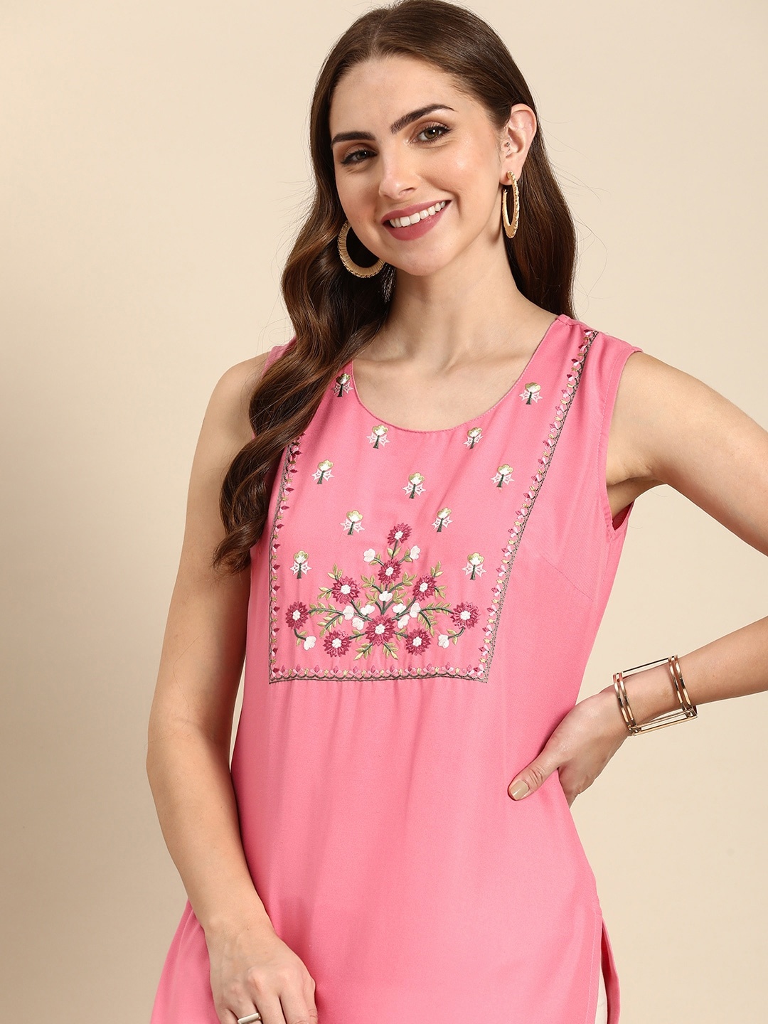 

Anouk Floral Yoke Design Thread Work Kurta, Pink