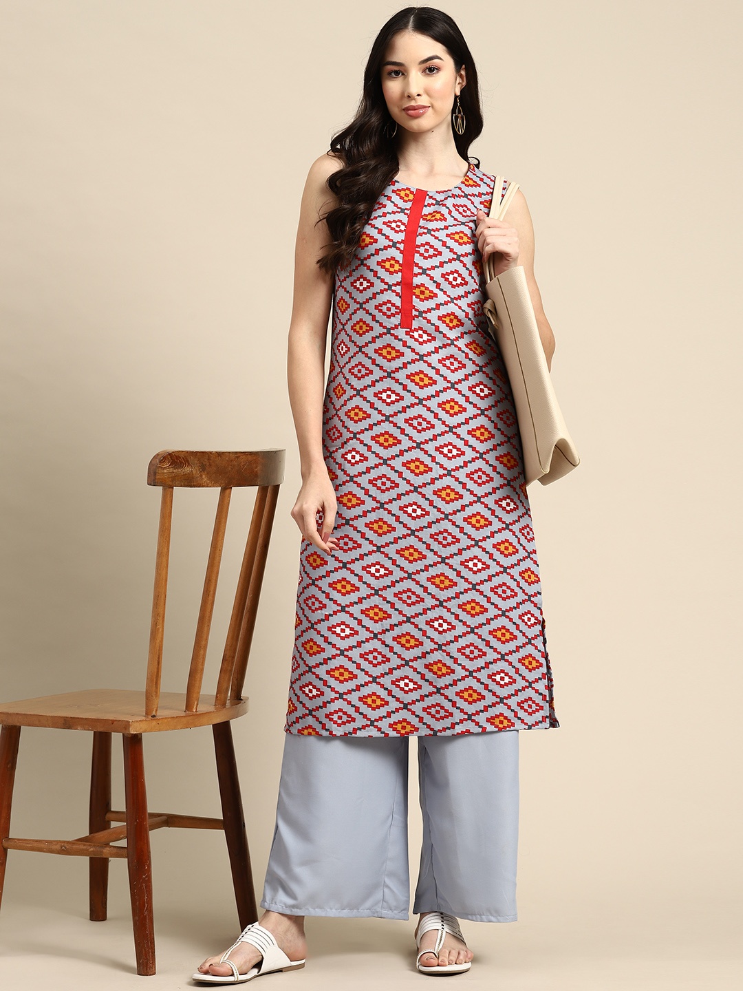 

Anouk Women Geometric Printed Regular Kurta With Palazzos, Grey