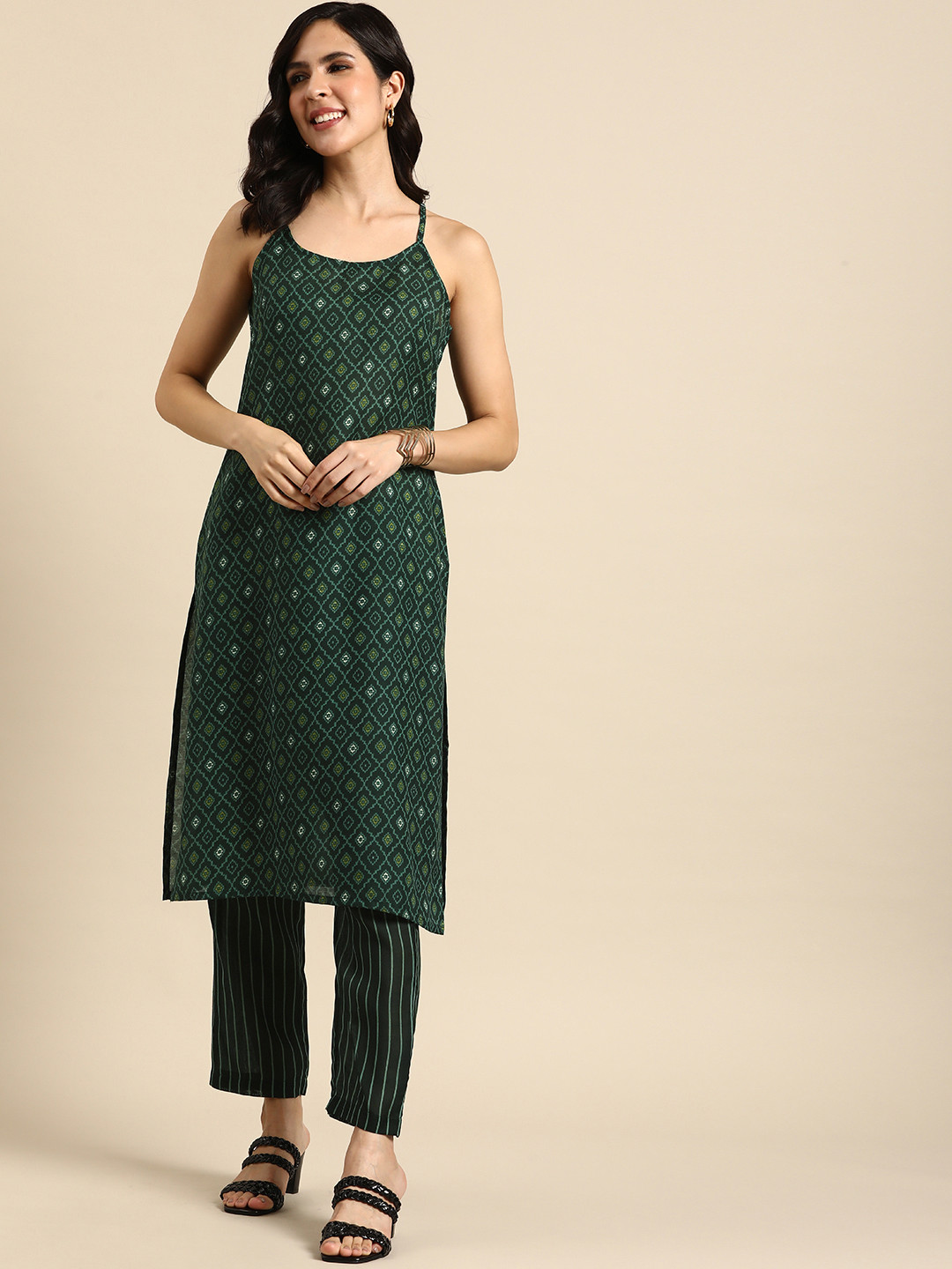 

Anouk Women Printed Regular Kurta with Trousers, Green