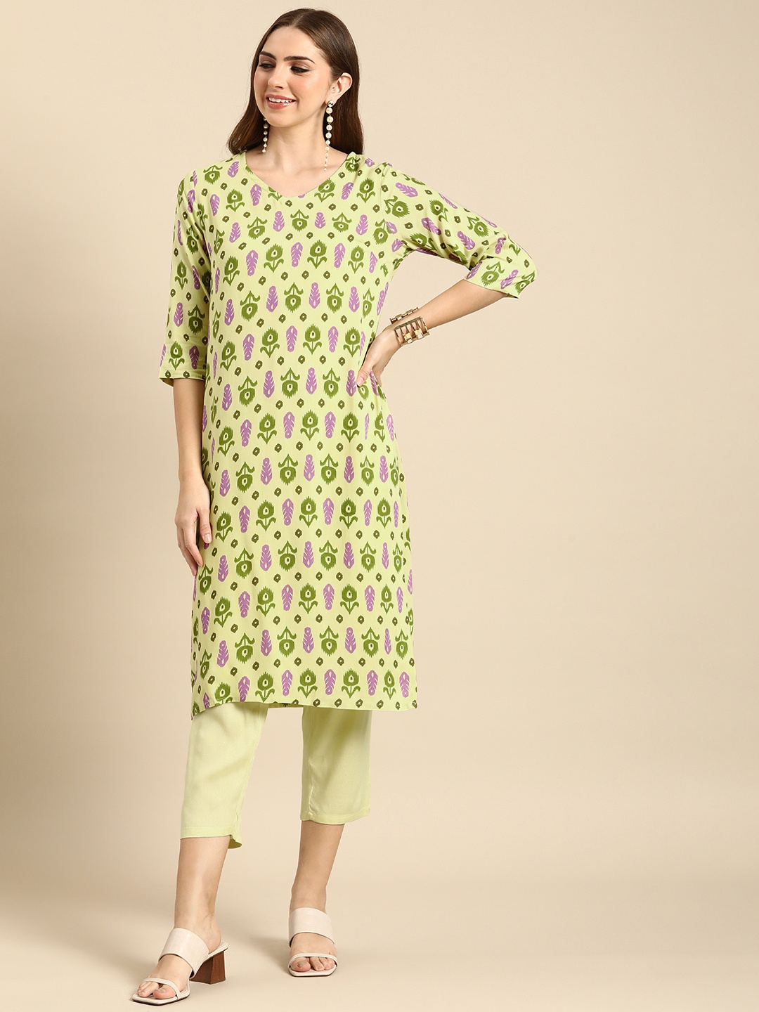 

Anouk Women Pure Cotton Floral Printed Regular Kurta With Trousers, Green