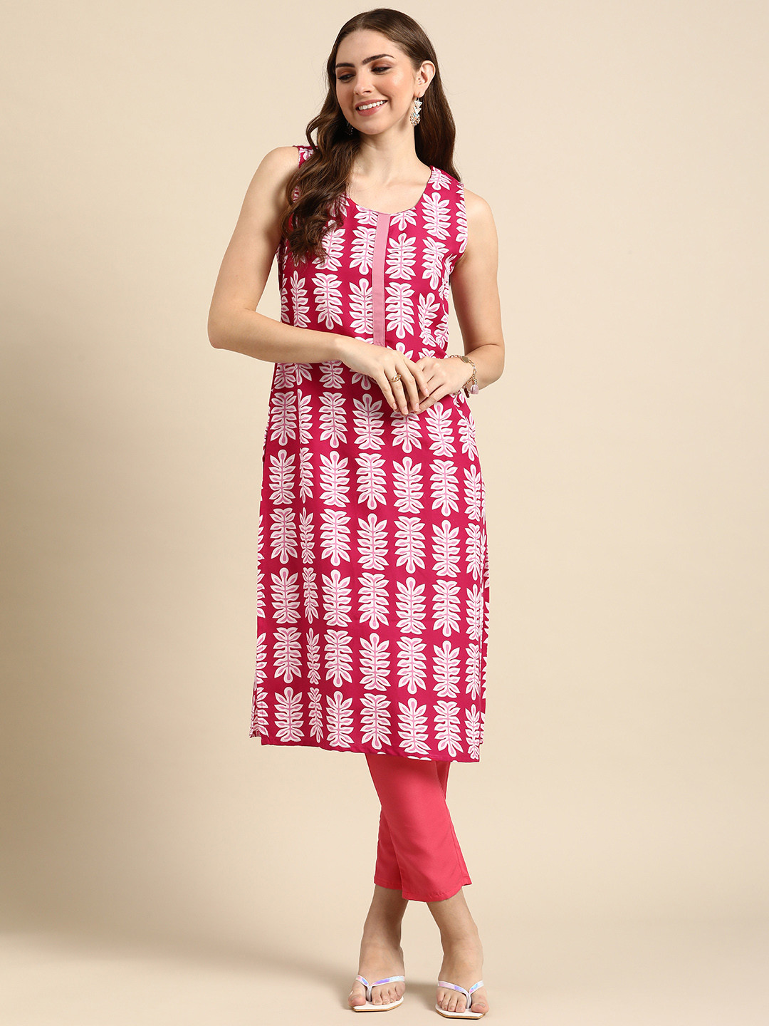 

Anouk Floral Printed Regular Kurta with Trousers, Pink