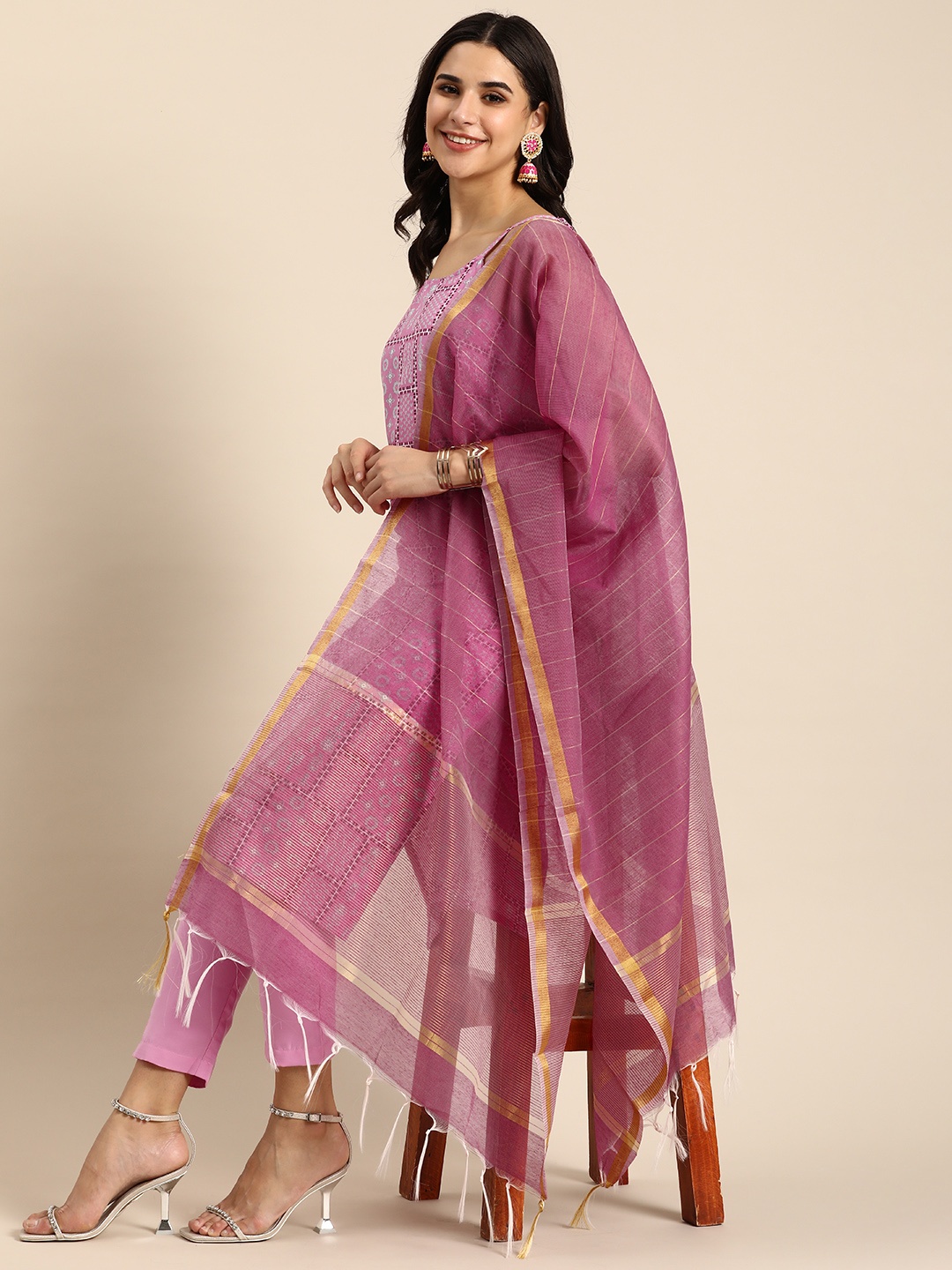 

Anouk Women Ethnic Motifs Printed Regular Kurta with Trousers & With Dupatta, Pink