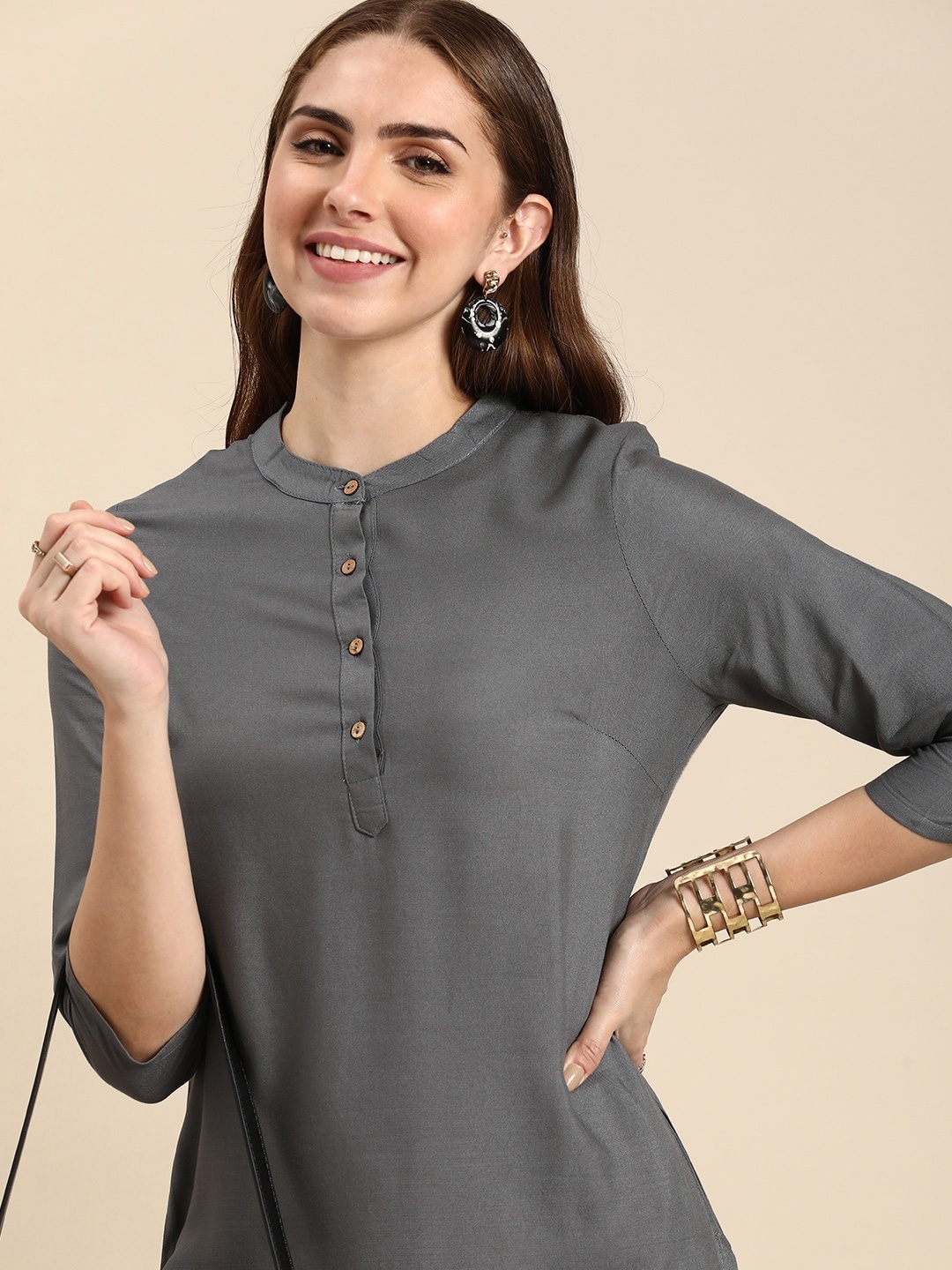 

Anouk Solid Band Collar Straight Kurta, Grey