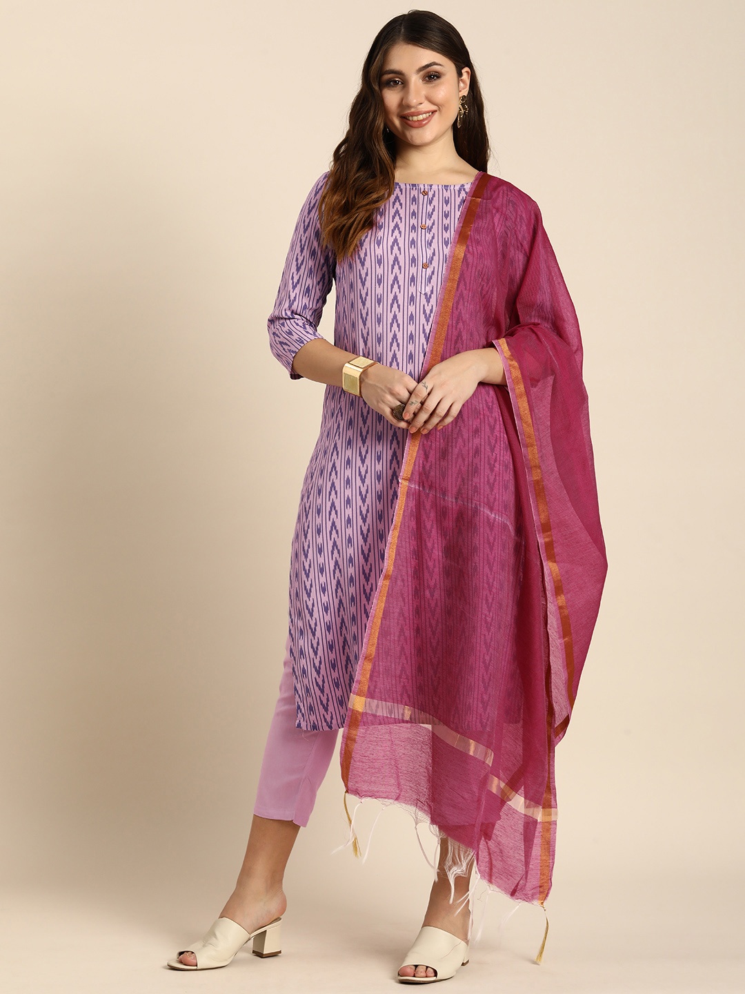 

Anouk Women Printed Regular Kurta With Trousers & Dupatta, Lavender