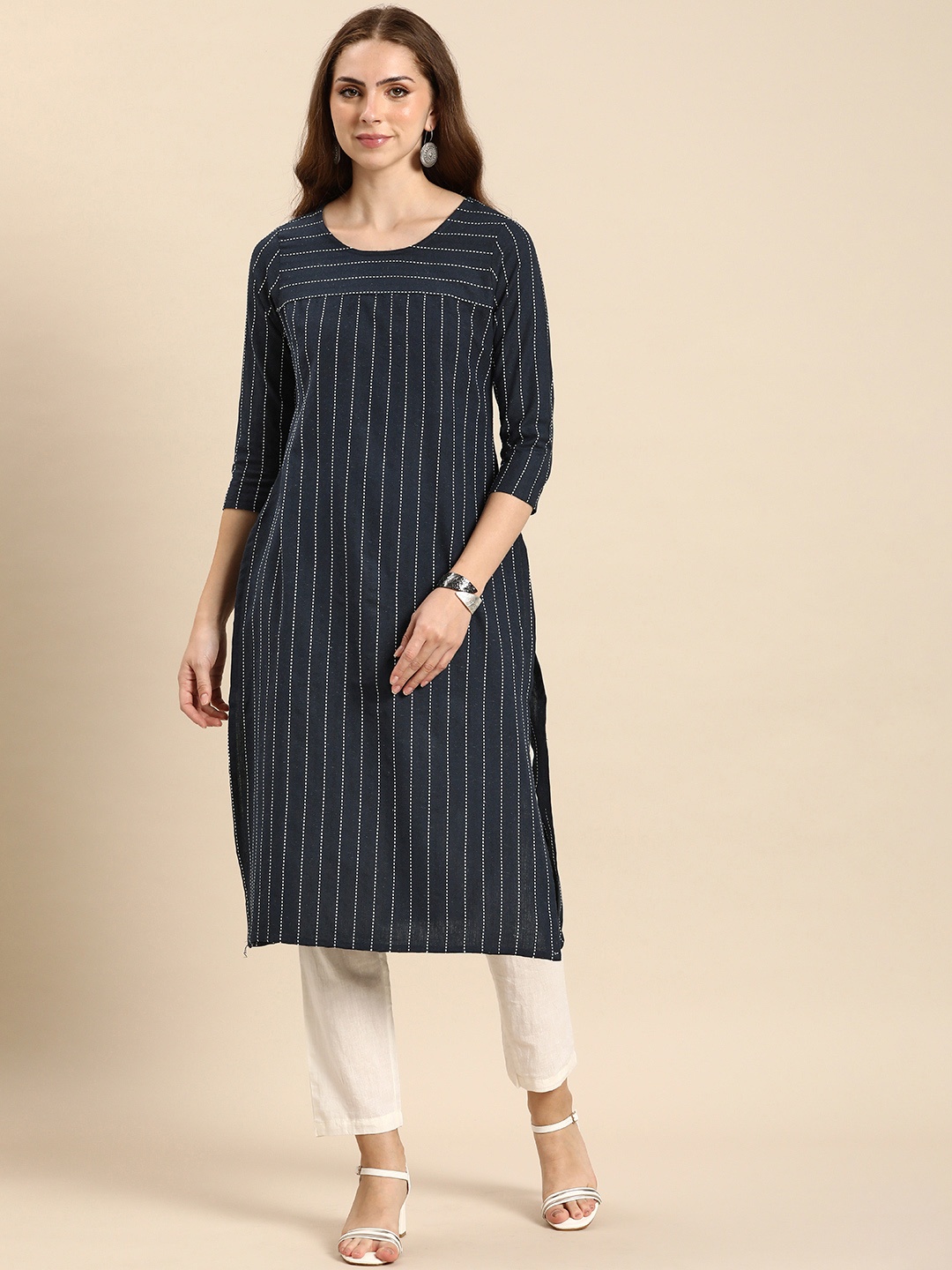 

Anouk Self Striped Thread Work Indigo Kurta, Navy blue