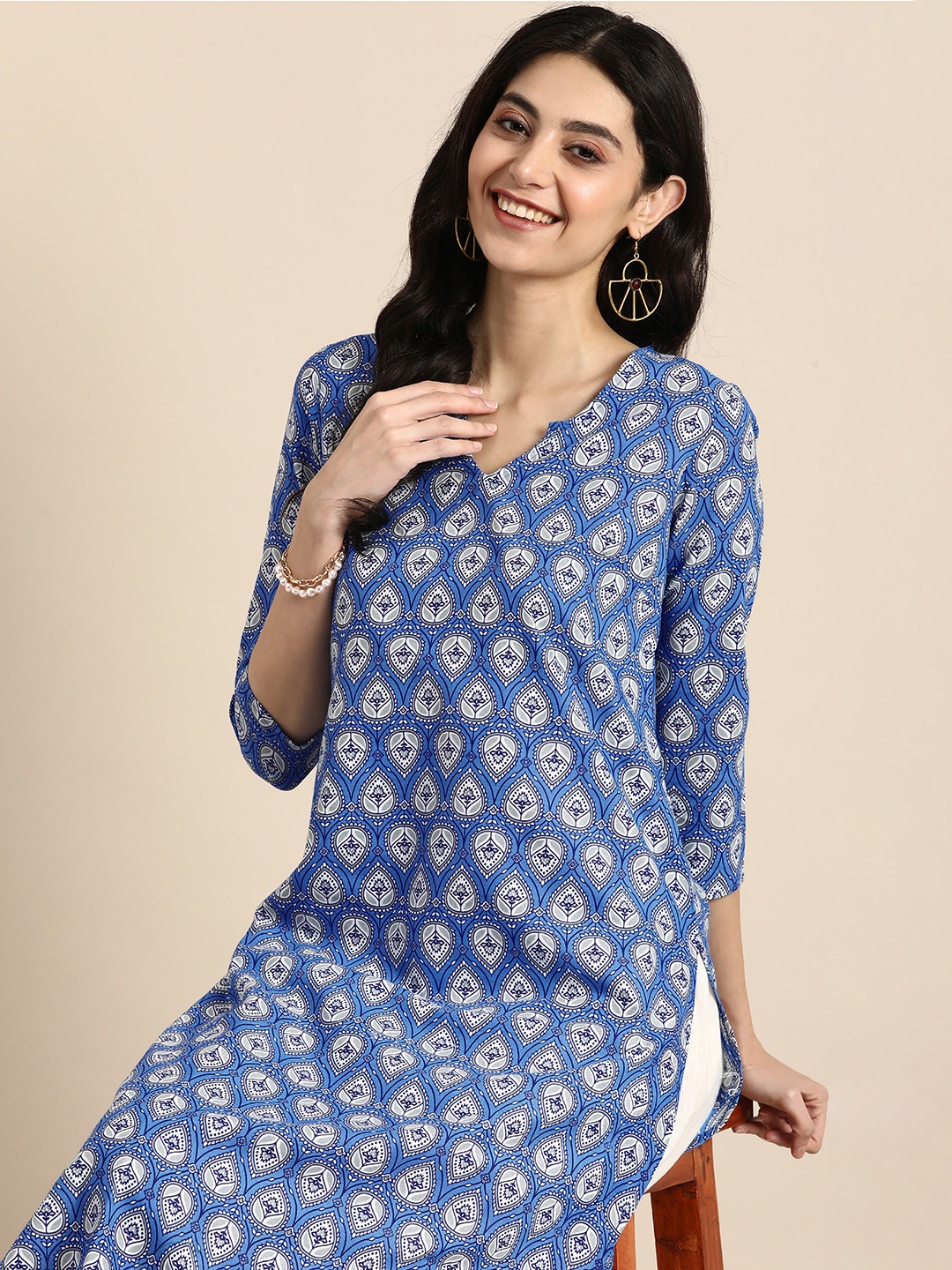 

Anouk Ethnic Motifs Printed Floral Kurta, Blue