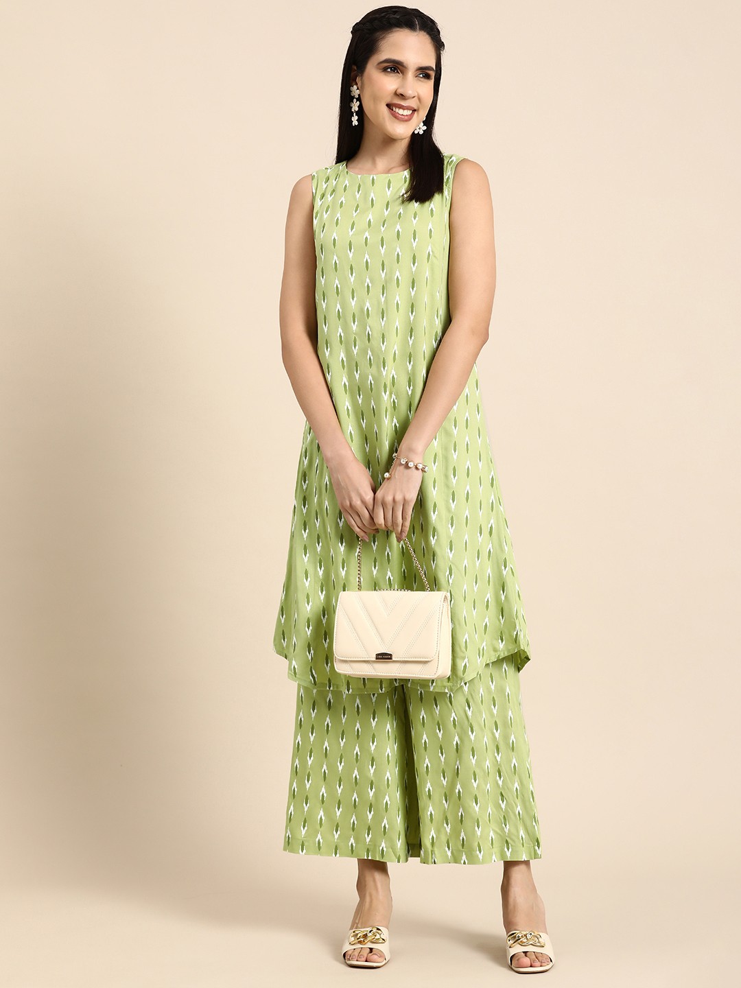 

Anouk Women Abstract Printed Regular Kurta With Palazzos, Green