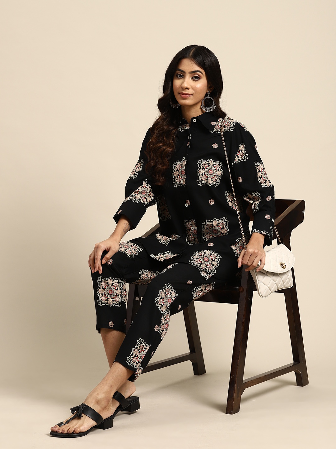 

Anouk Women Ethnic Motifs Printed Pure Cotton Kurta with Trousers, Black