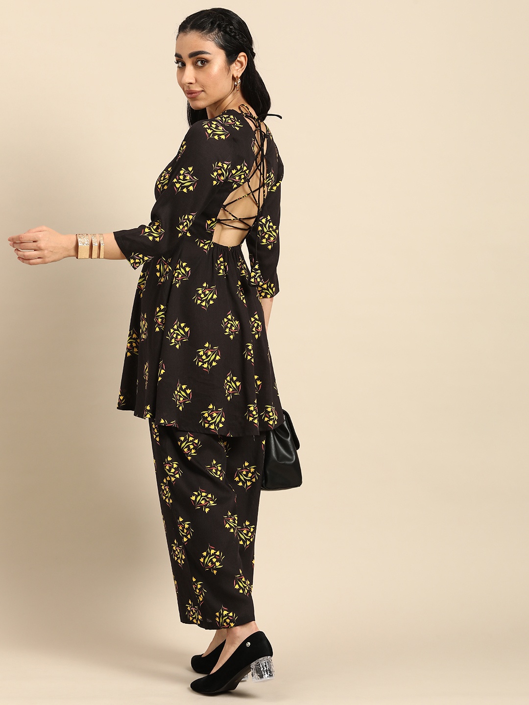

Anouk Women Floral Print Regular Styled Back A-Line Kurti with Palazzos, Black