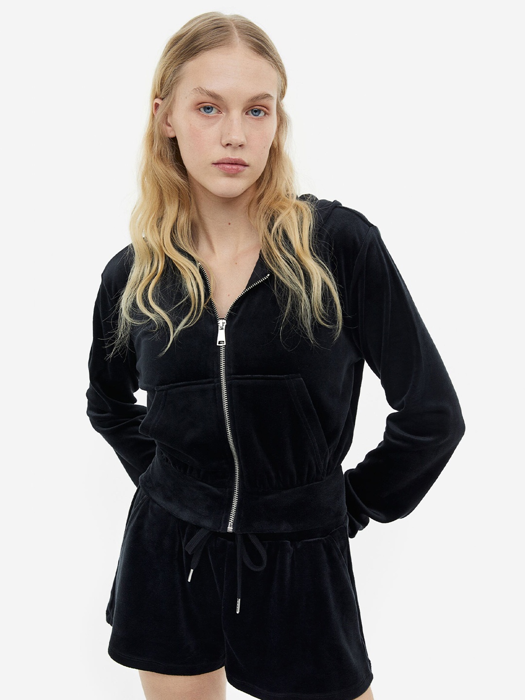 

H&M Cropped Velour Zip-Through Hoodie, Black