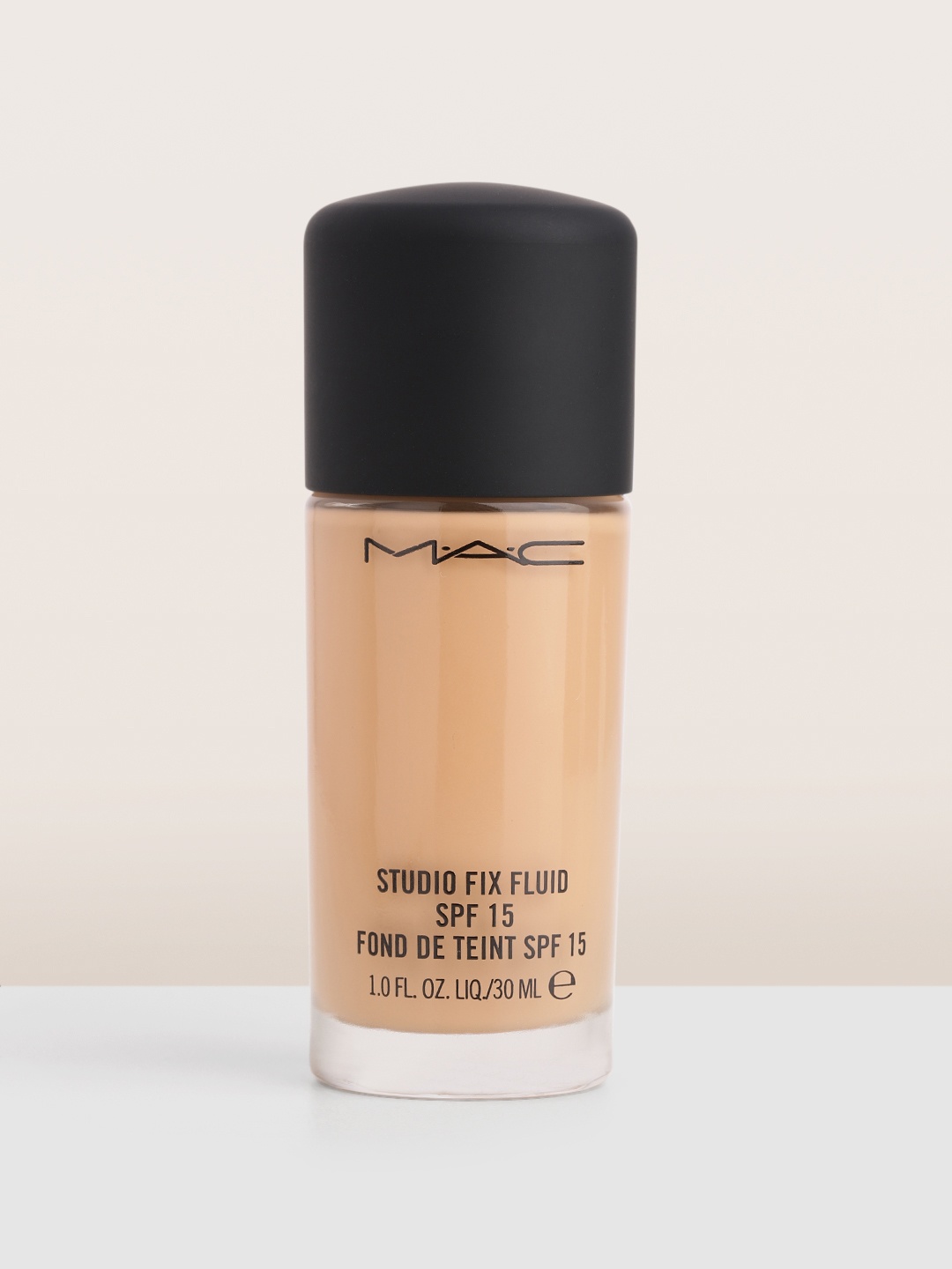 

M.A.C Studio Fix Fluid SPF15 Buildable Full Matte Coverage Foundation 30ml - NW 22, Beige