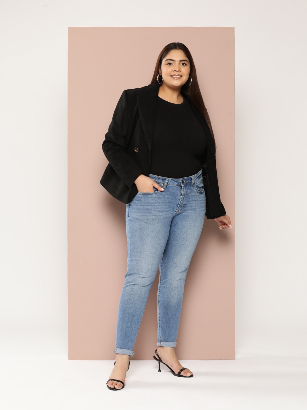 

Sztori Women Plus Size Skinny Fit Light Fade Stretchable Jeans, Blue