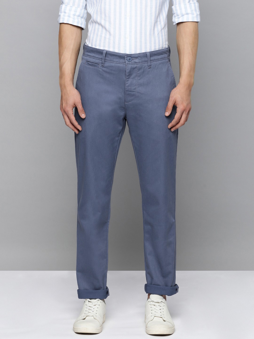 

Levis Men Mid-Rise Slim Fit Chinos, Blue