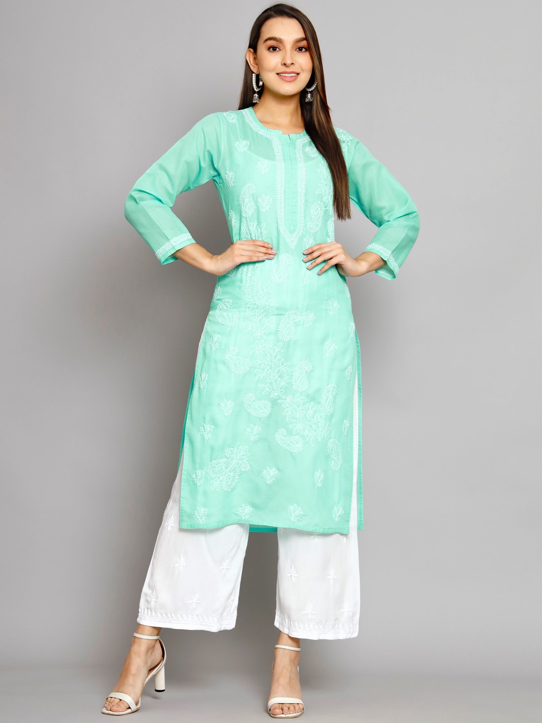 

PARAMOUNT CHIKAN Ethnic Motif Embroidered Notch Neck Chikankari Kurta, Sea green