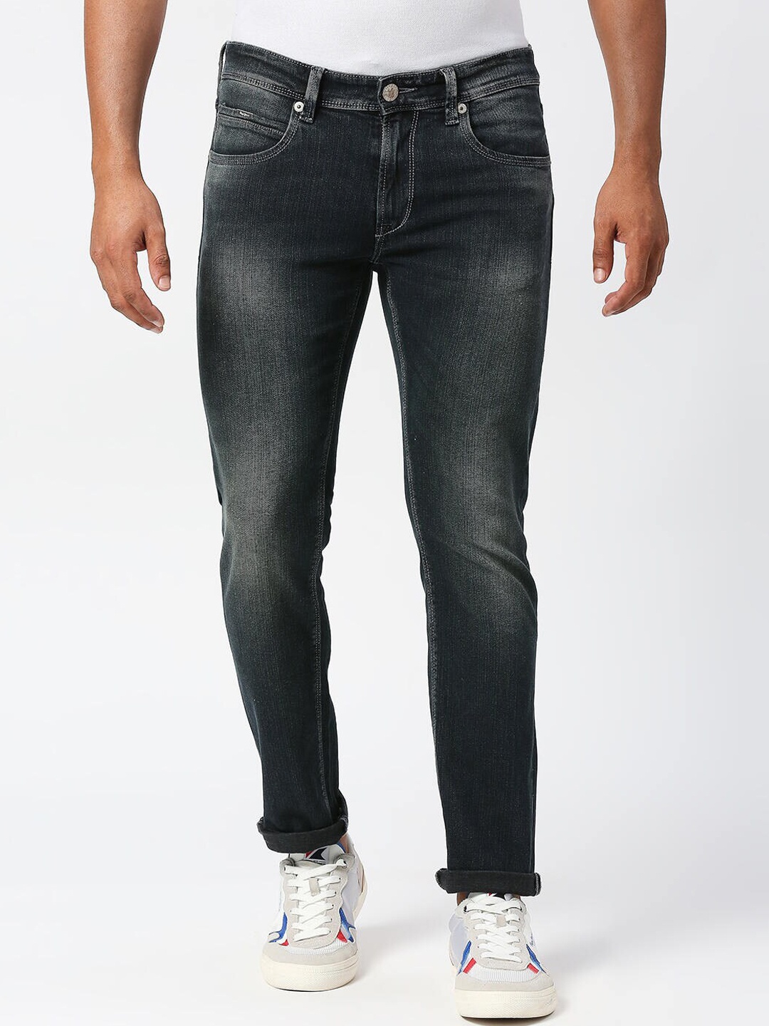 

Pepe Jeans Men Tapered Fit Mid-Rise Light Fade Cotton Jeans, Black