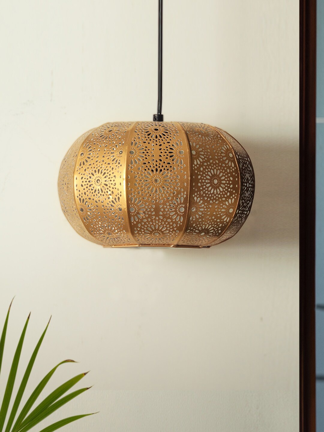 

ExclusiveLane Moroccan Grandeur Yellow Textured Pendant Lamp, Gold