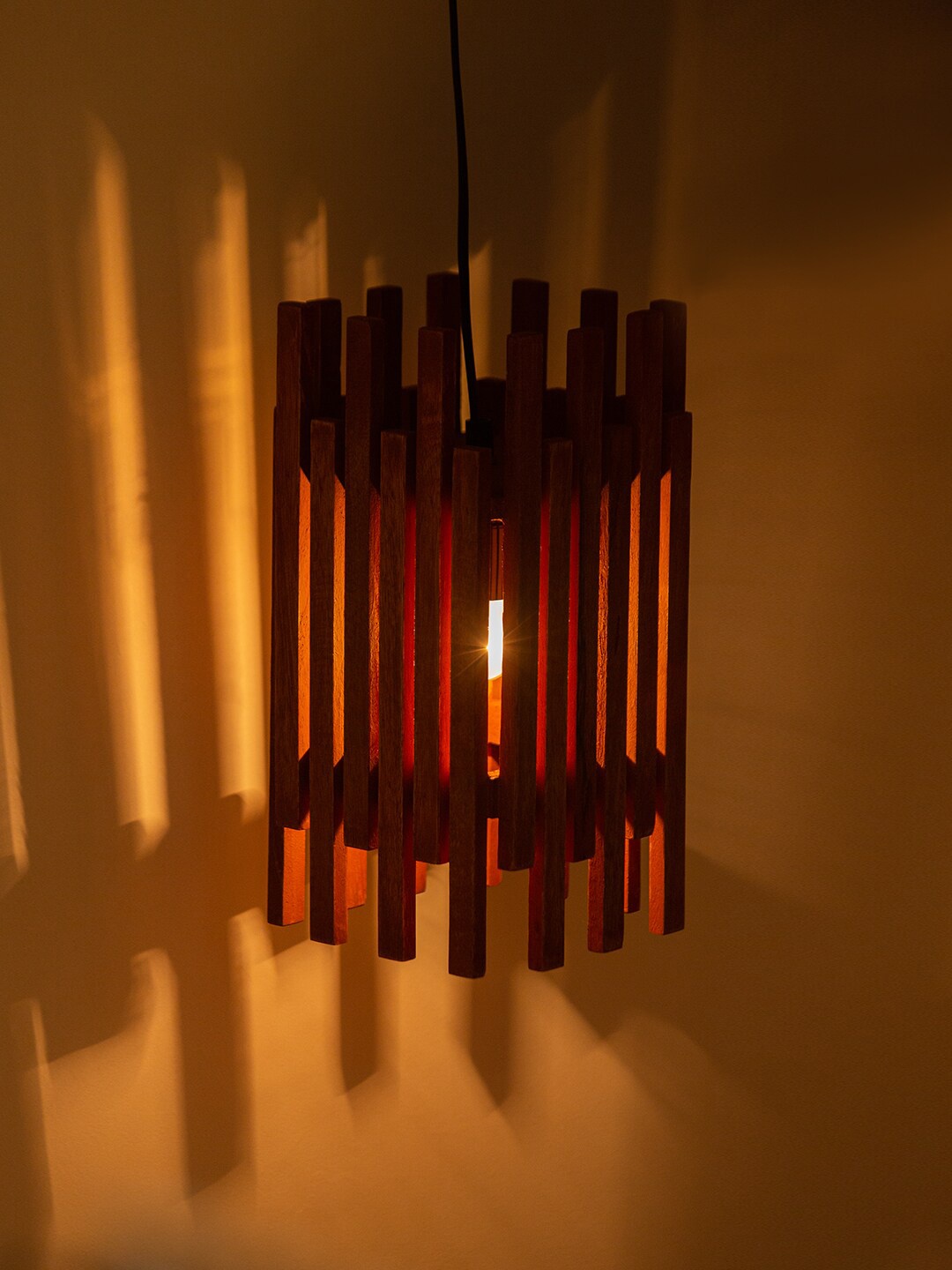 

ExclusiveLane Wood Divines Brown Cuboidal Hanging Pendant Ceiling Lamp
