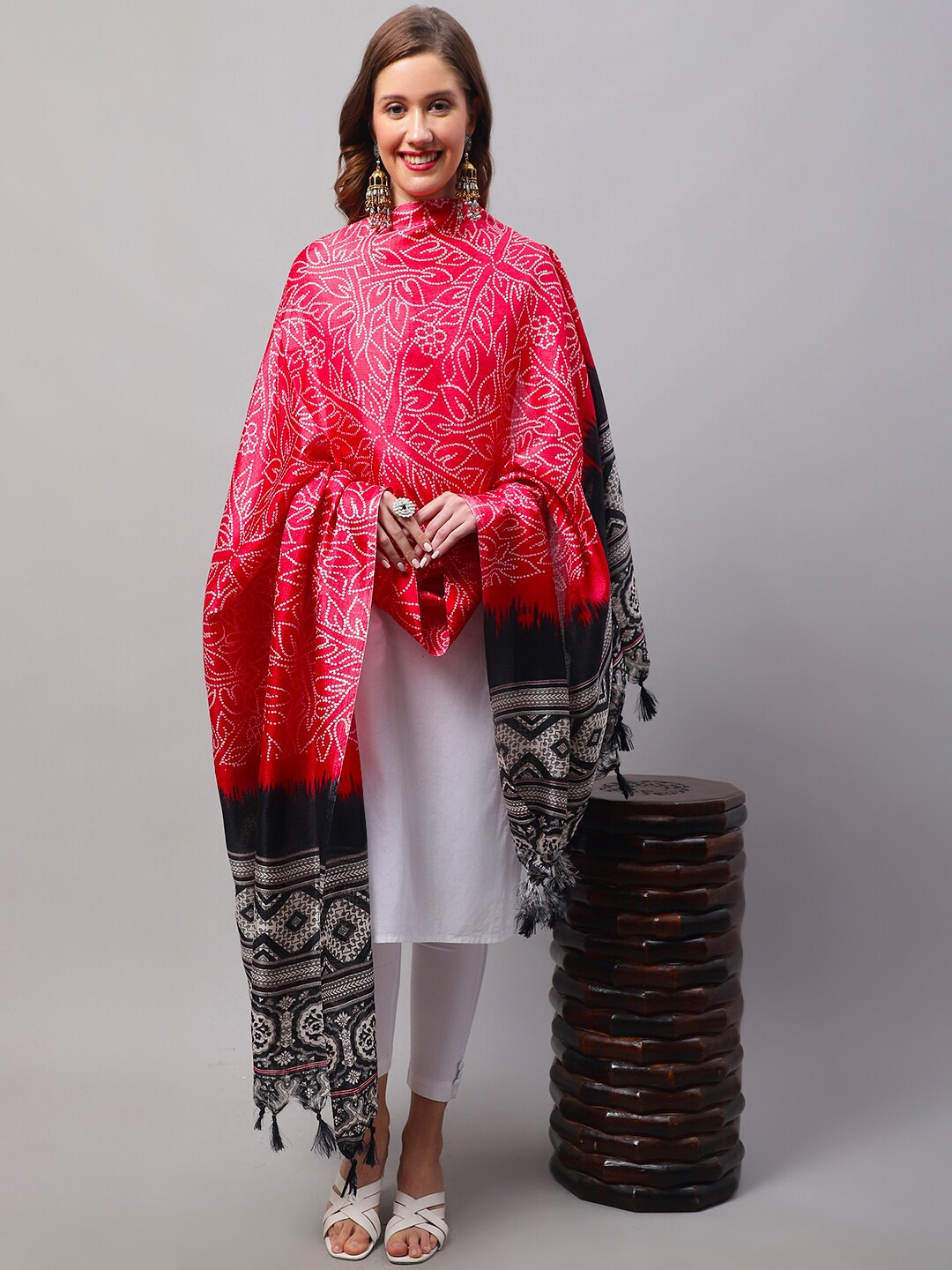 

LOOM LEGACY Woven Design Bandhani Dupatta, Red