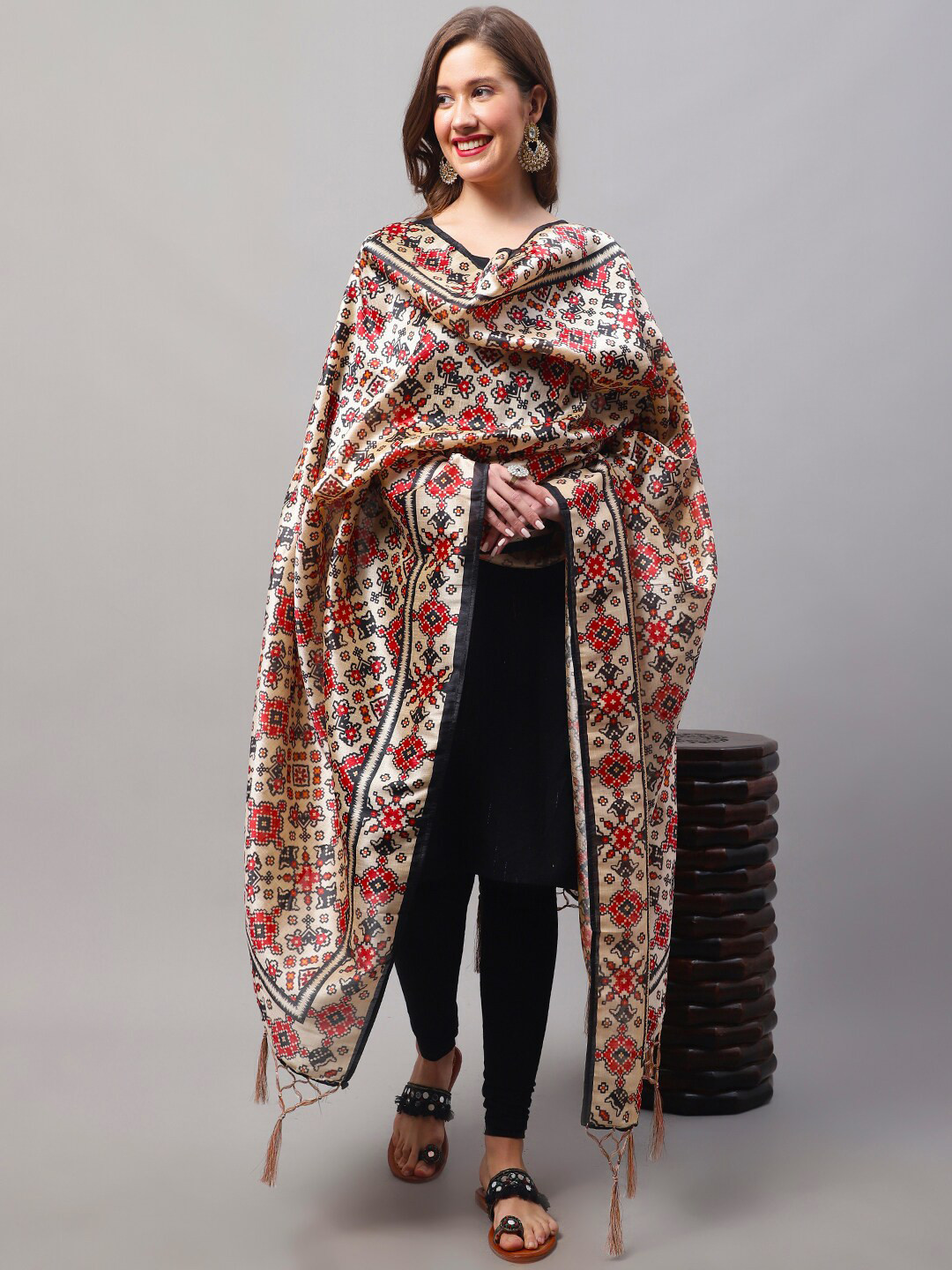 

LOOM LEGACY Ethnic Motifs Printed Dupatta, White