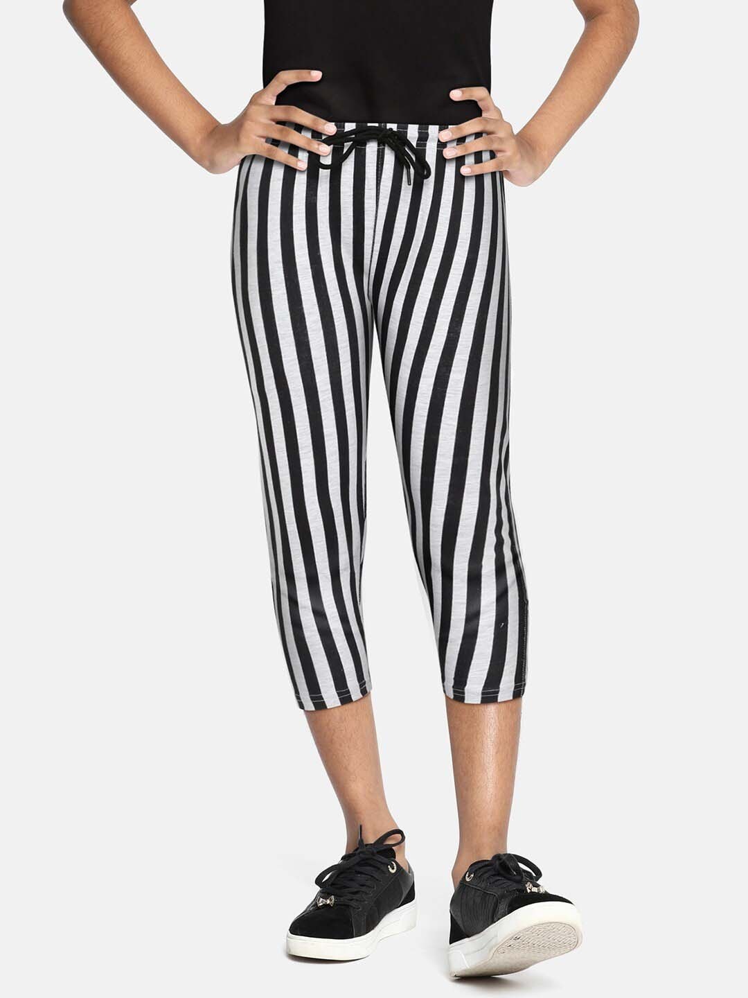 

SEYBIL Girls Striped Mid-Rise Capris, White