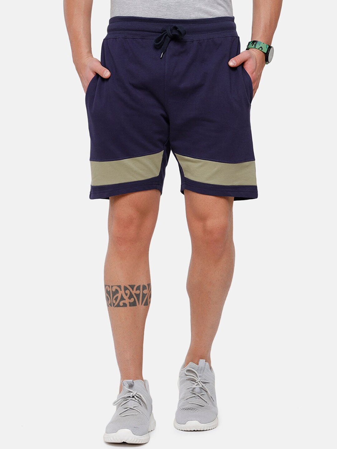

MADSTO Men Colourblocked Pure Cotton Shorts, Navy blue