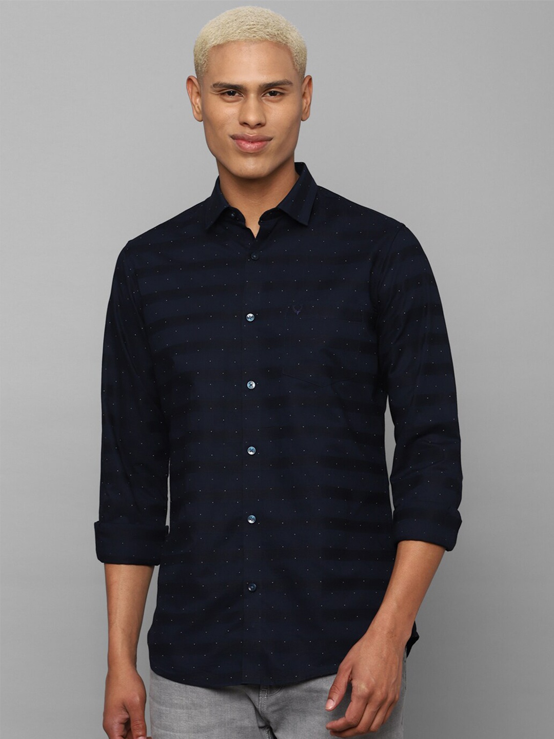 

Allen Solly Men Slim Fit Horizontal Striped Casual Cotton Shirt, Navy blue