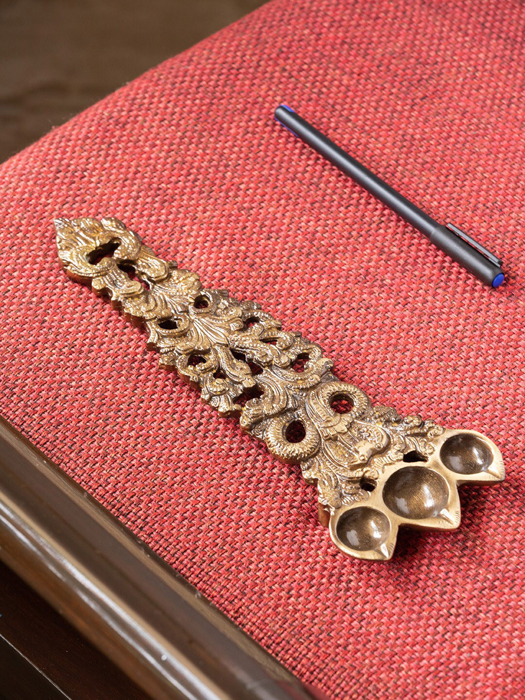 

ExclusiveLane The Sizzling Gold-toned Serpent Design Hand-Etched Ghee Pooja Hawan Spoon