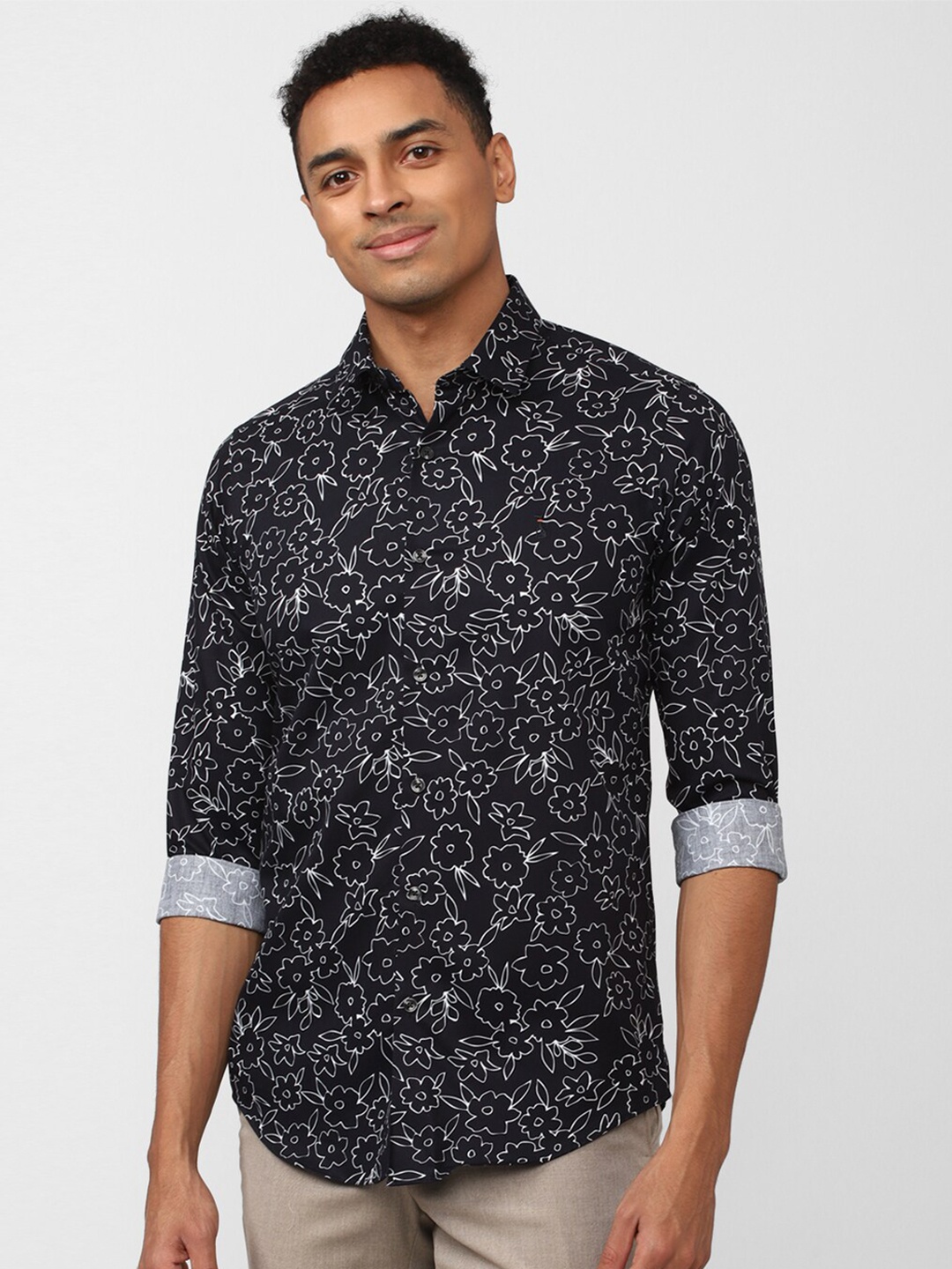 

SIMON CARTER LONDON Floral Printed Slim Fit Casual Pure Cotton Shirt, Black