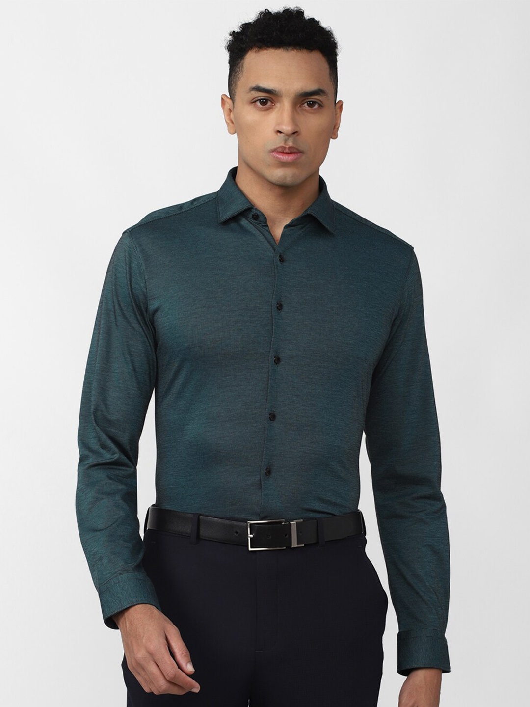 

Van Heusen Move Labs Slim Fit Stretchable Stain Resistant Anti-Bacterial Formal Cotton Shirt, Green