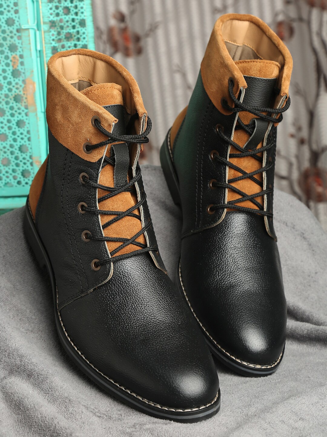 

LOUIS STITCH Men Colourblocked Lightweight Leather Biker Boots, Black