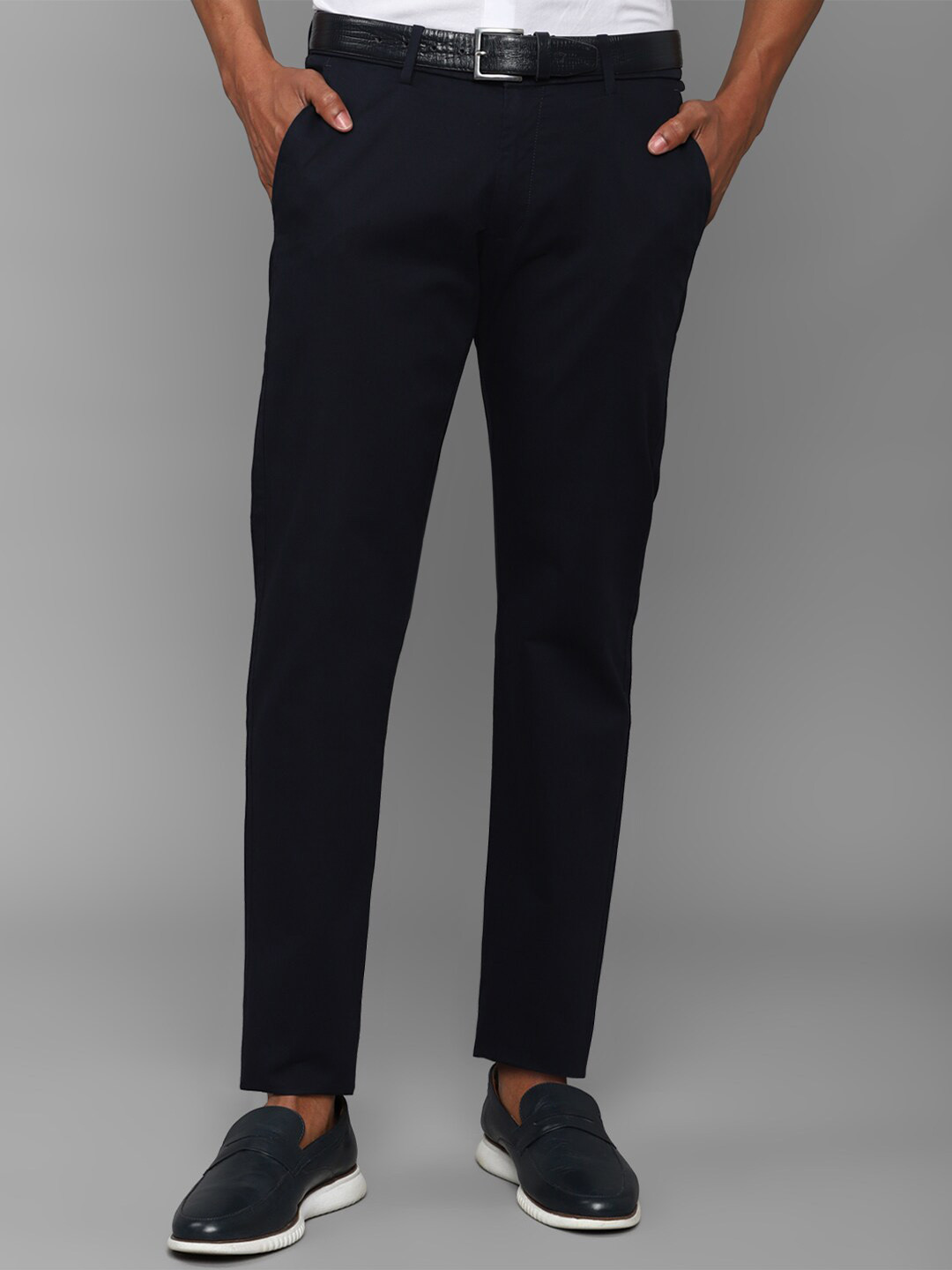 

Allen Solly Men Slim Fit Trousers, Black
