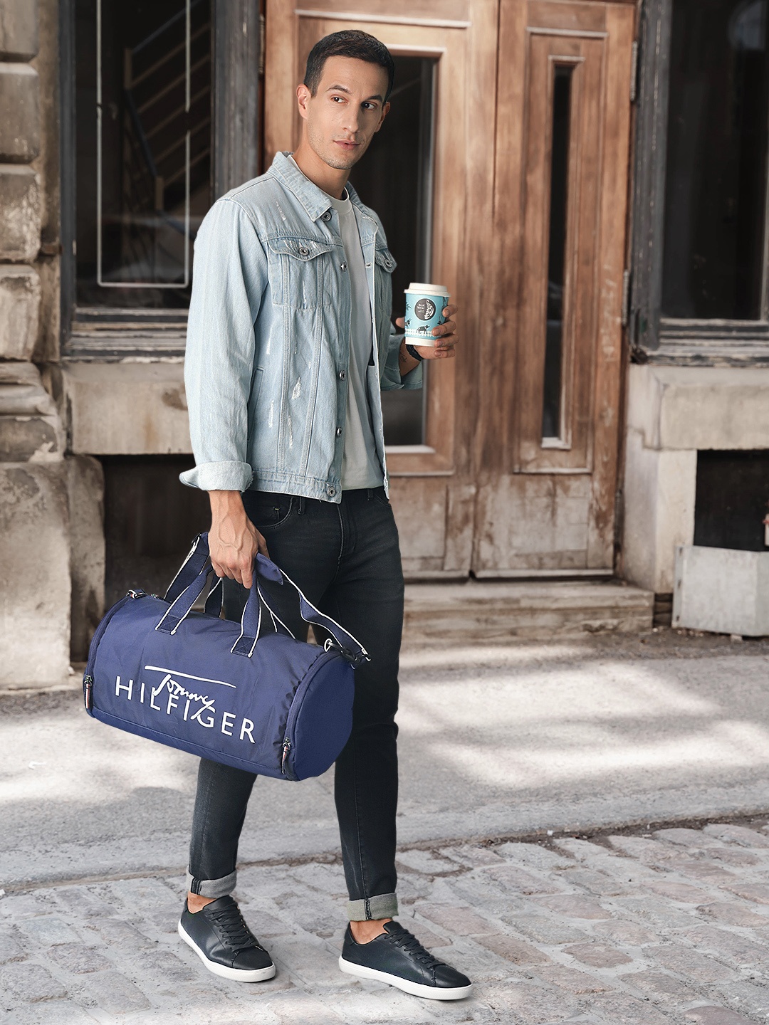 

Tommy Hilfiger Unisex Brand Logo Printed Duffel Bag, Navy blue