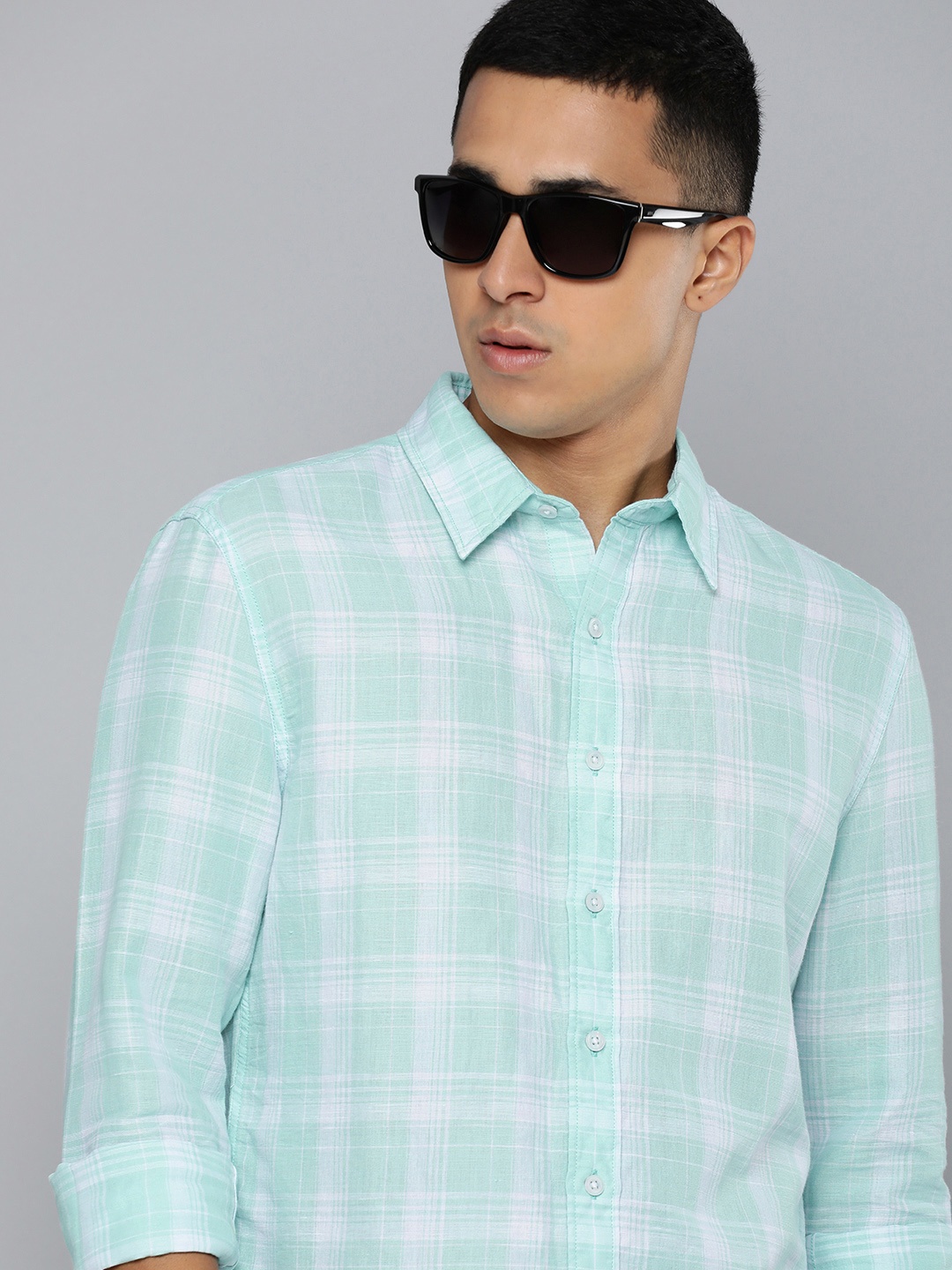 

Levis Spread Collar Slim Fit Checked Linen-Cotton Casual Shirt, Turquoise blue