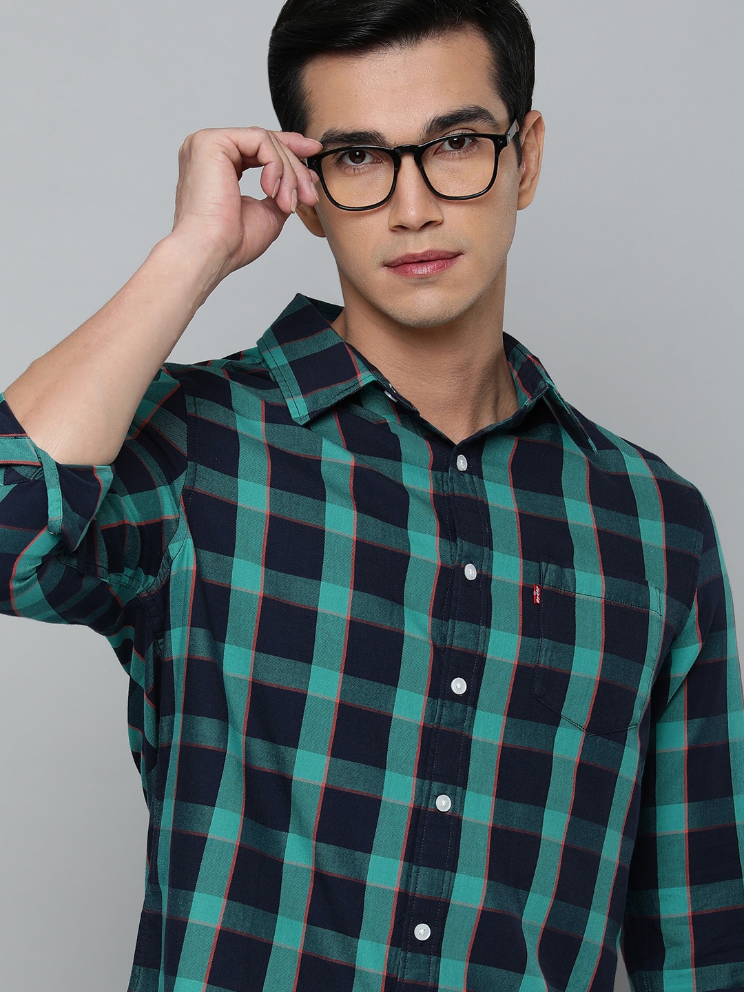 

Levis Men Pure Cotton Opaque Checked Casual Shirt, Navy blue
