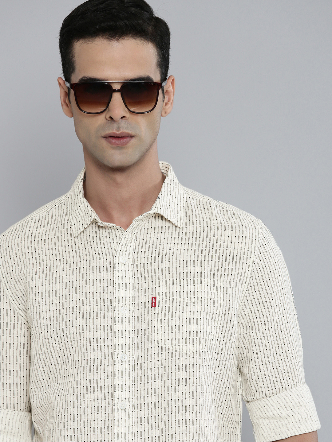 

Levis Men Linen Cotton Opaque Geometric Printed Casual Shirt, Cream