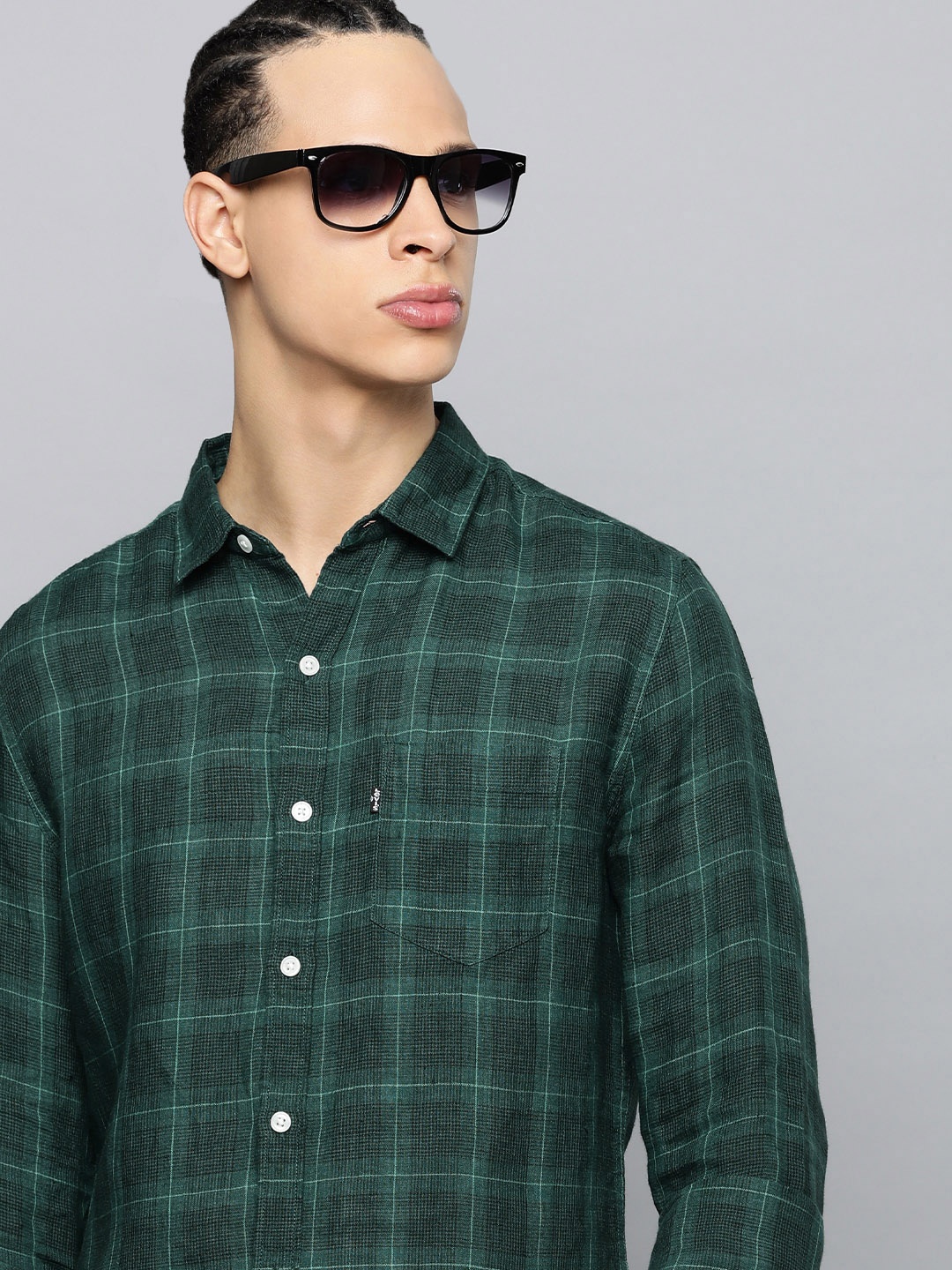 

Levis Men Pure Linen Checked Spread Collar Casual Shirt, Green