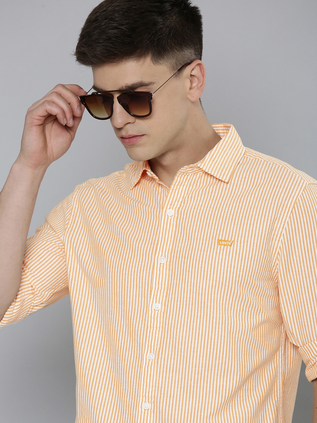 

Levis Cutaway Collar Slim Fit Pure Cotton Striped Casual Shirt, Orange