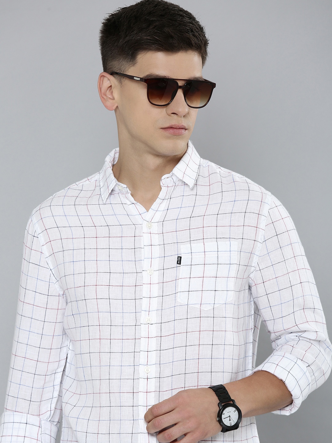 

Levis Men Pure Linen Windowpane Checks Spread Collar Casual Shirt, White