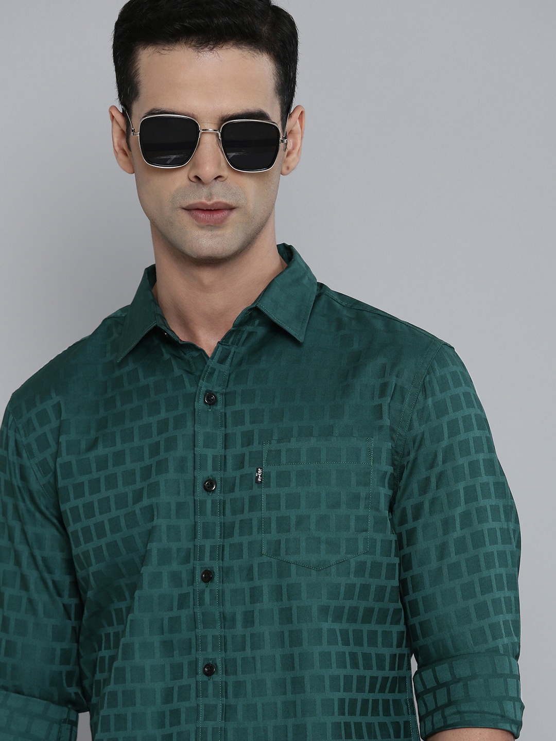 

Levis Slim Fit Printed Pure Cotton Casual Shirt, Green