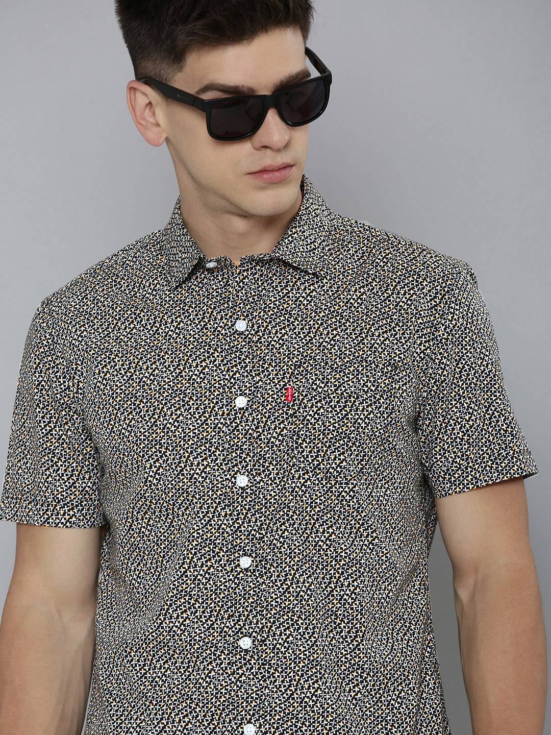

Levis Floral Printed Pure Cotton Slim Fit Casual Shirt, Black