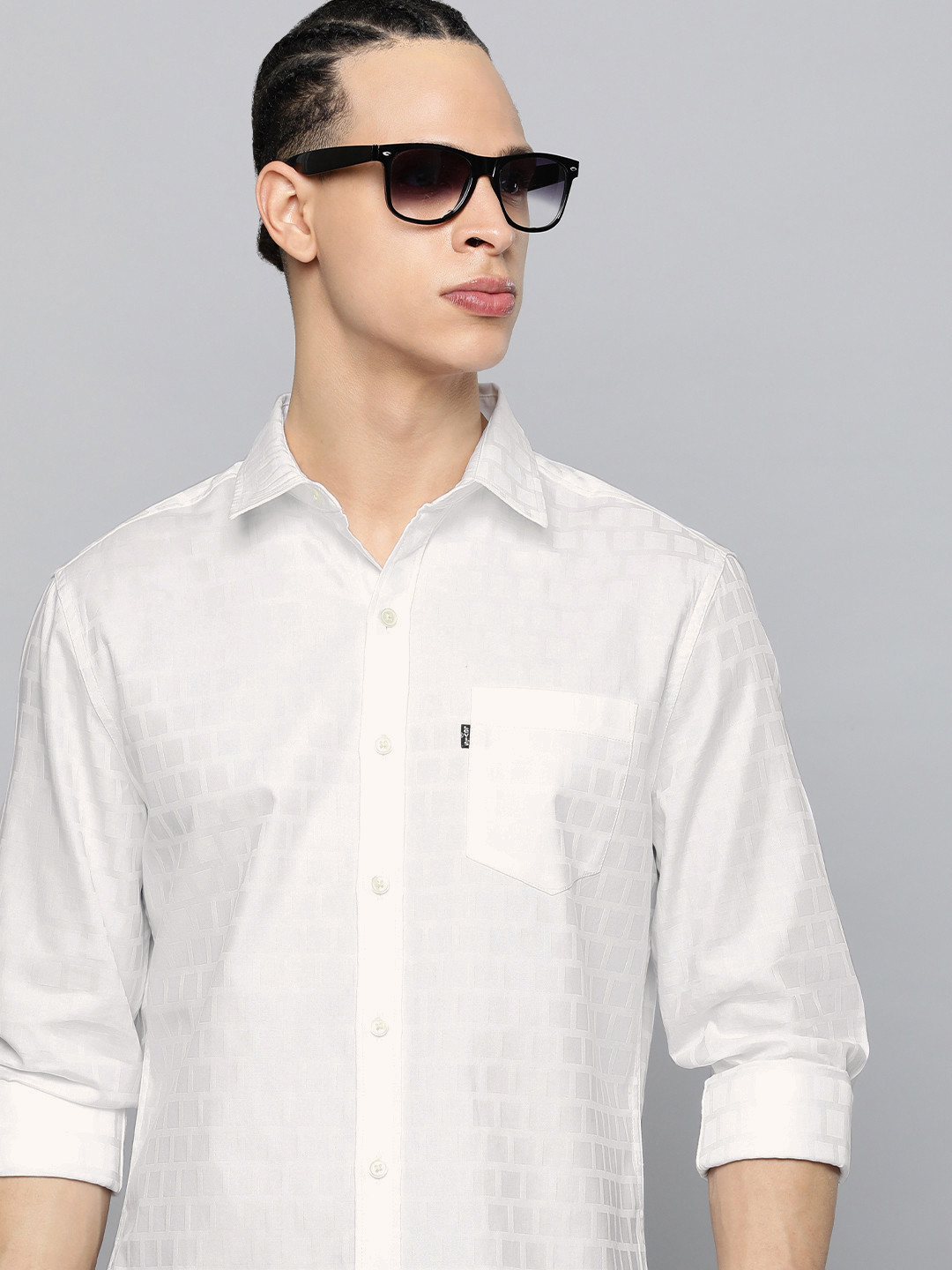 

Levis Men Slim Fit Geometric Opaque Printed Pure Cotton Casual Shirt, White